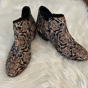 Sam Edelman Brocade Booties - 7.5